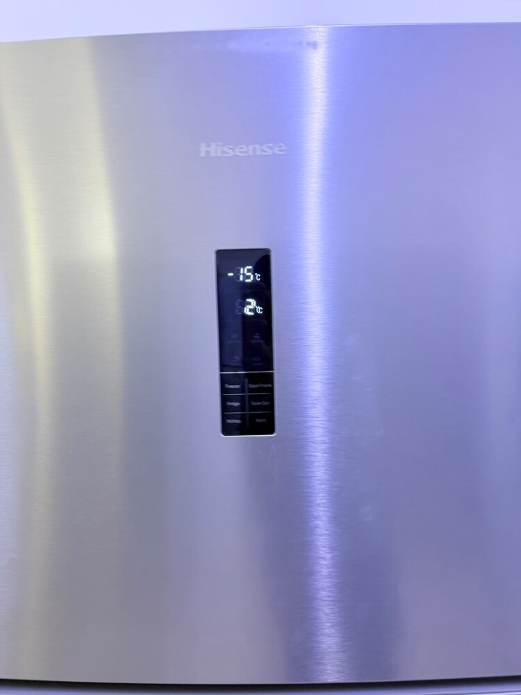 Hisense fridge for sale like new - 6