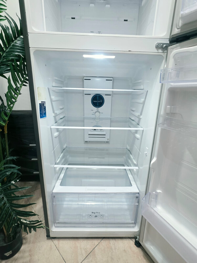  Samsung big refrigerators  - 4