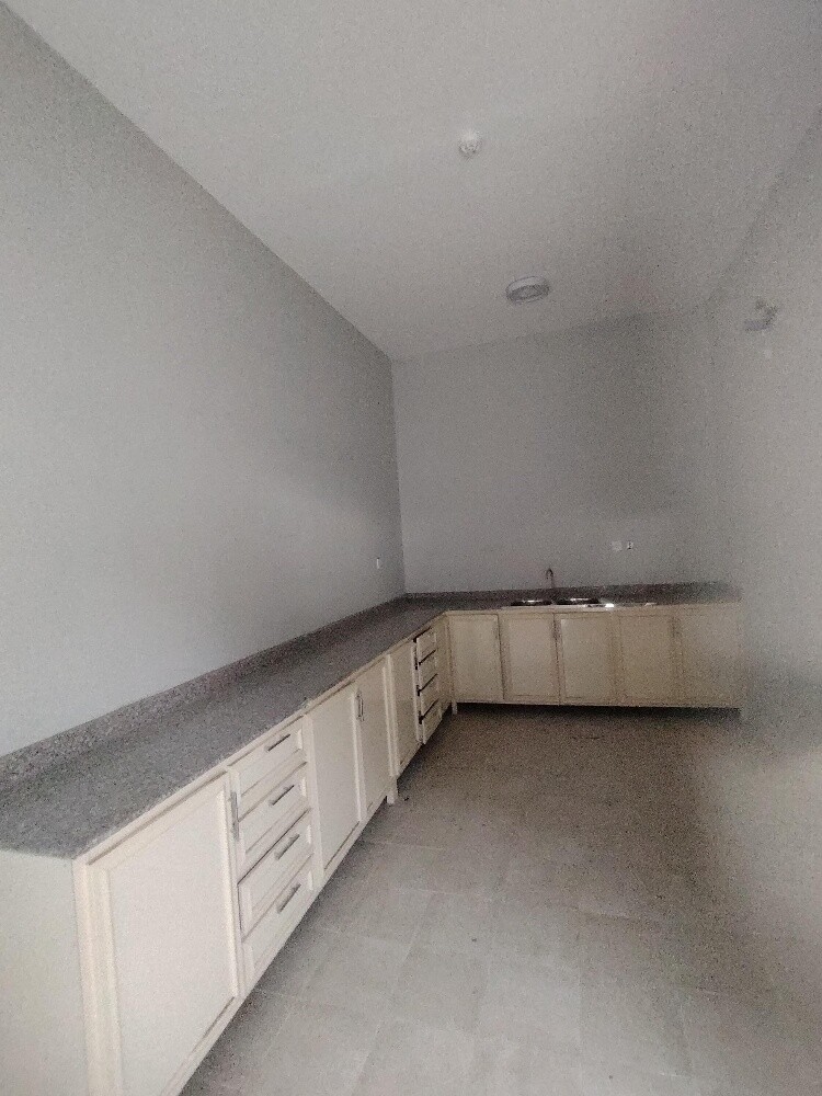 Garage In Birkat 4500M - 7
