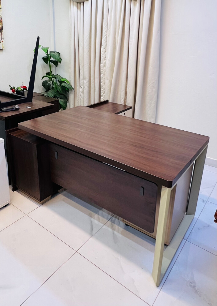 Office maneger Desks - 3