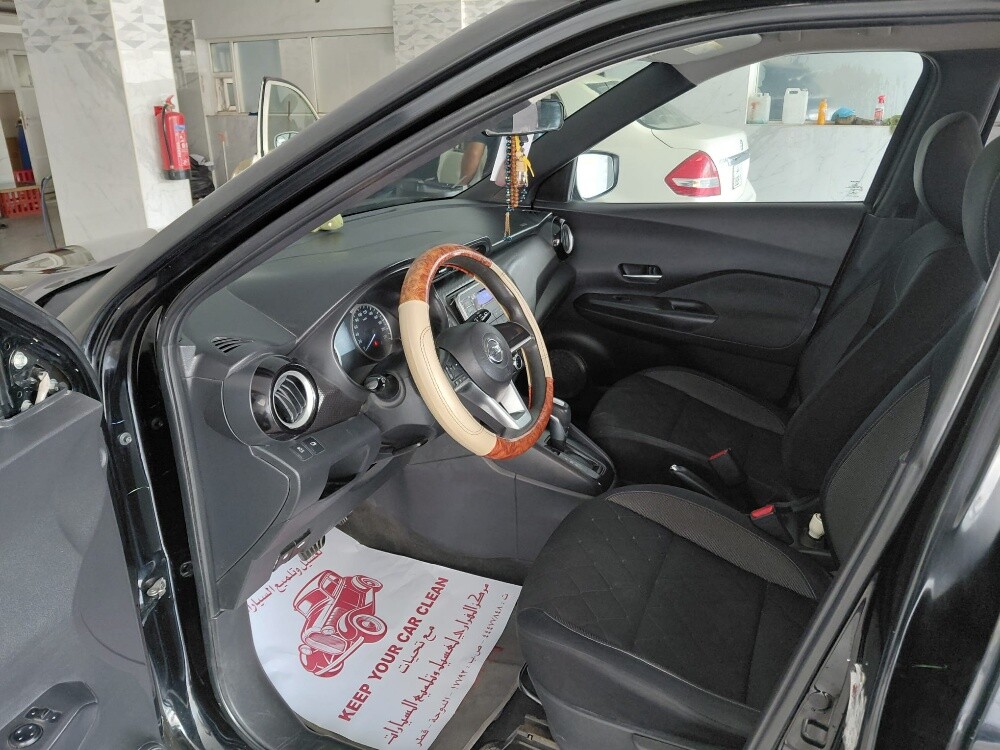 Nissan - 7