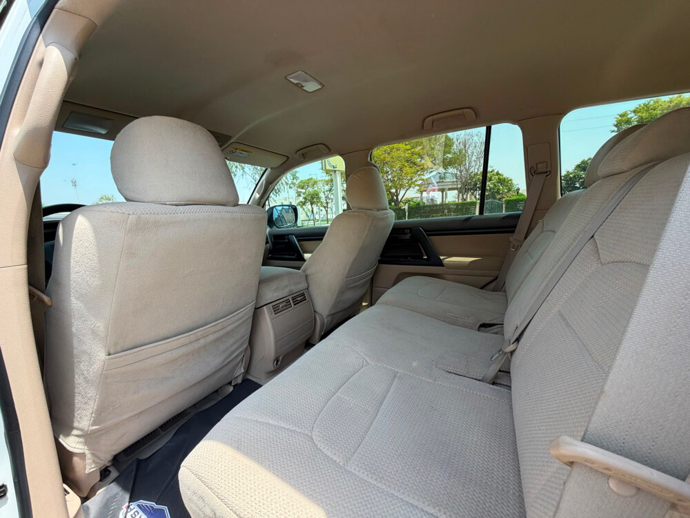Toyota Land Cruiser G - 11
