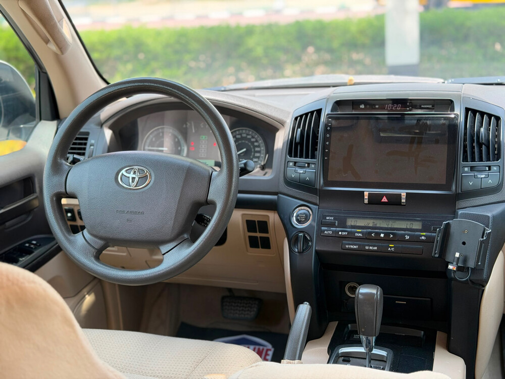 Toyota Land Cruiser G - 13