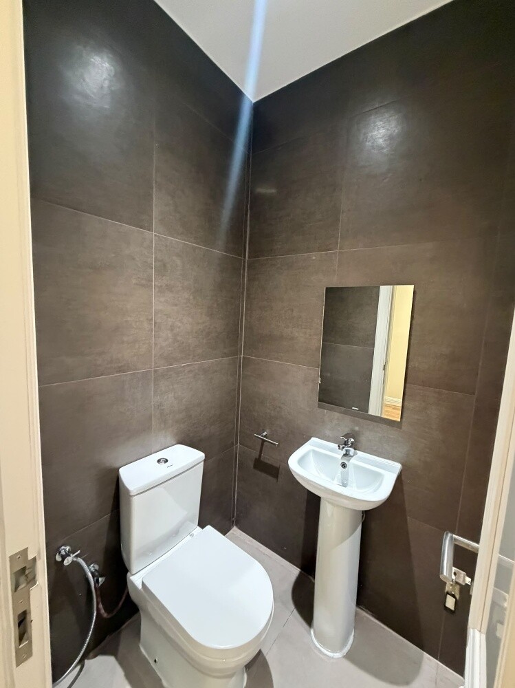 2bhk For Rent In Floresta in pearl - 17
