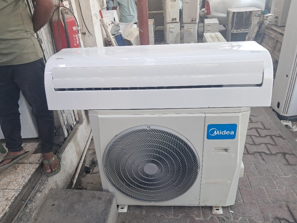 AC Selling. - 1