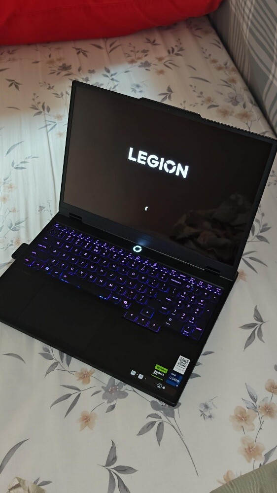 Lenovo Legion 5i, w/ RTX 5070 & i9 - 3