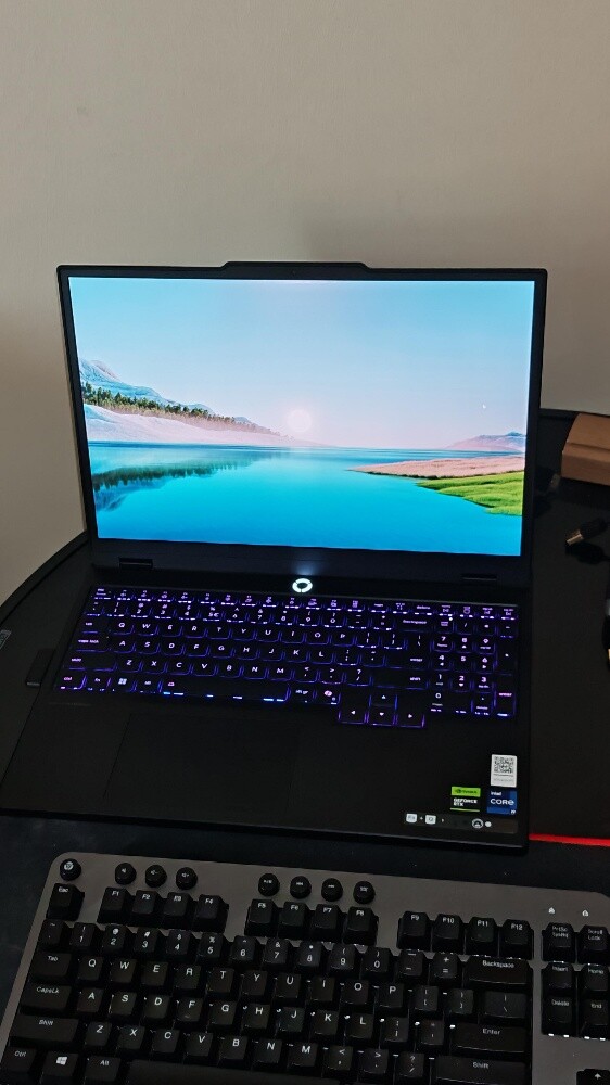 Lenovo Legion 5i, w/ RTX 5070 & i9 - 1