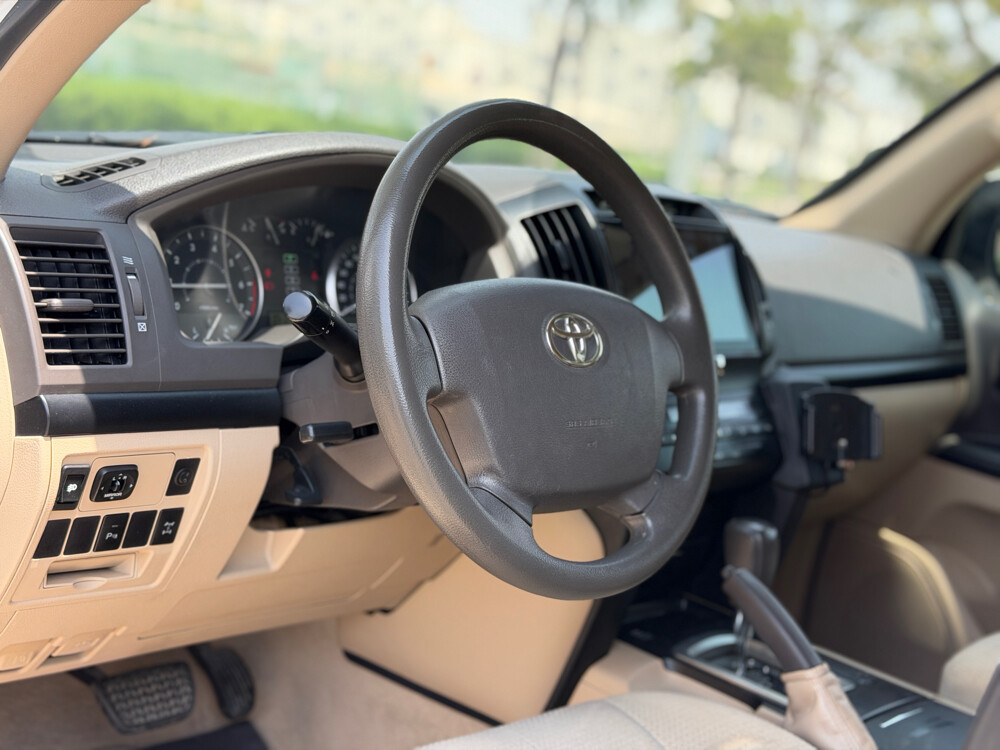 Toyota Land Cruiser G - 9