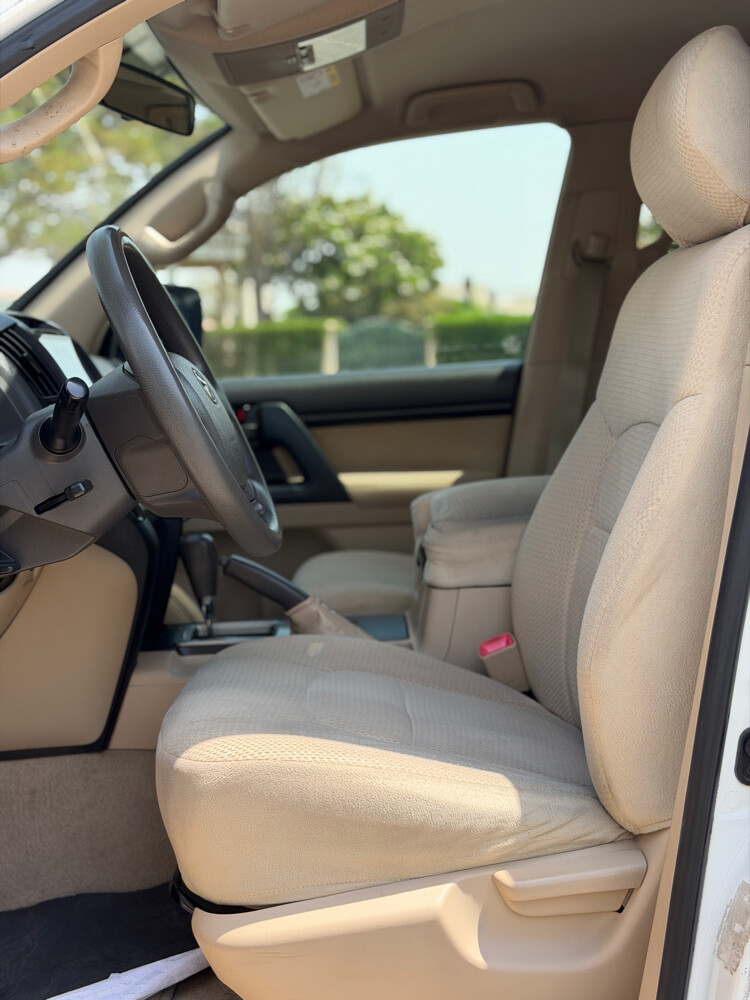 Toyota Land Cruiser G - 11