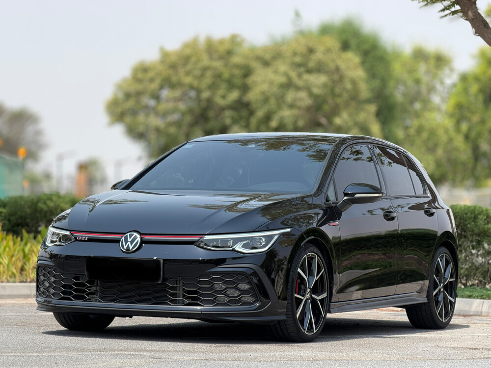 Volkswagen Golf GTI - 1