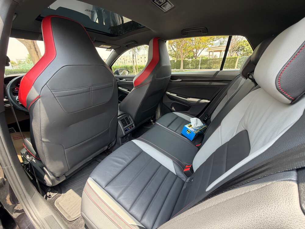 Volkswagen Golf GTI - 13