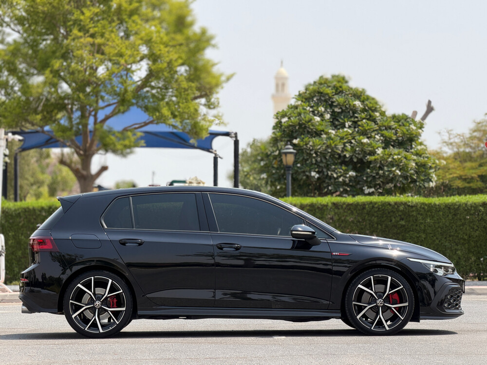 Volkswagen Golf GTI - 9
