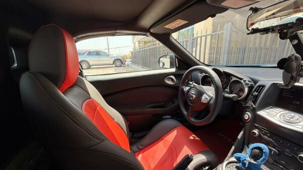 Nissan 370Z - Sports Car 2016 - 13