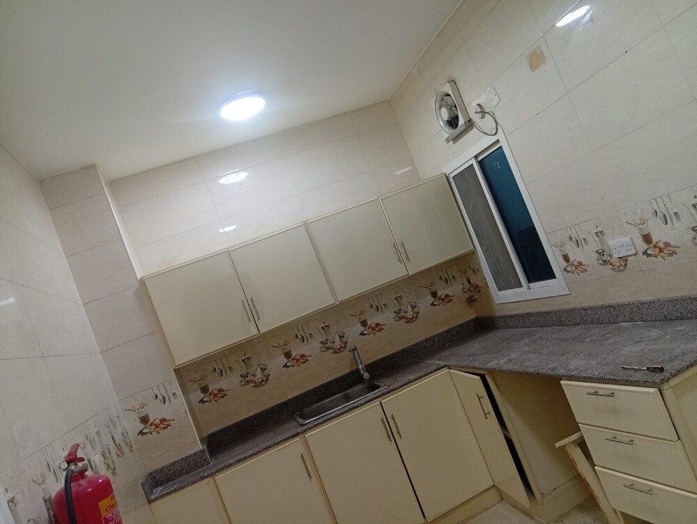 Flats for rent in Al Manasir - 6