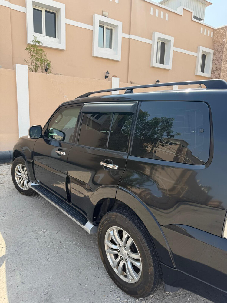 Mitsubishi Pajero 2018 gold edition - 6