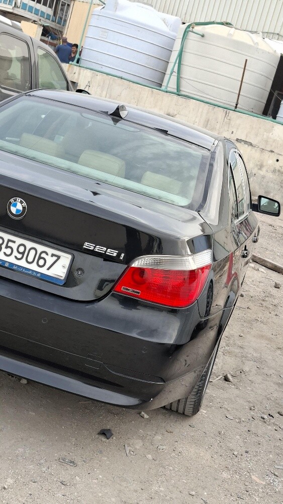 bmw 525i 2007 model like new perfec - 7