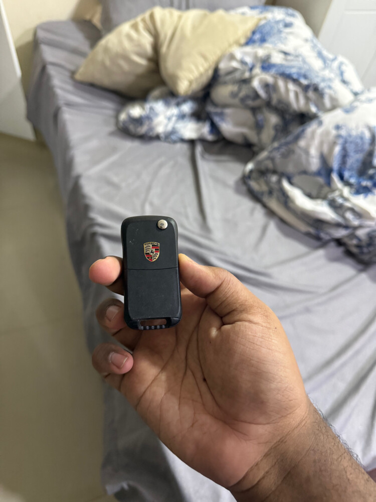 Car keys - 3
