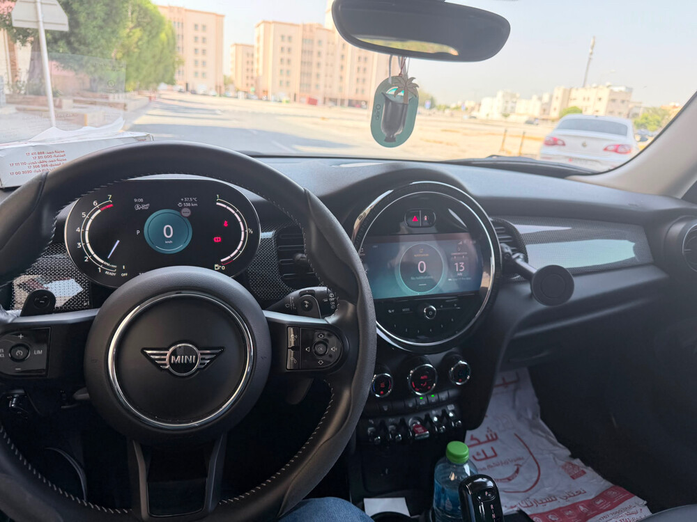 Mini Cooper S 2023 Under Warranty  - 4