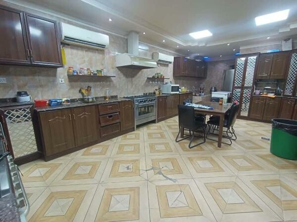 LUXURY VILLA SALE W/ POOL & CINEMA - 4