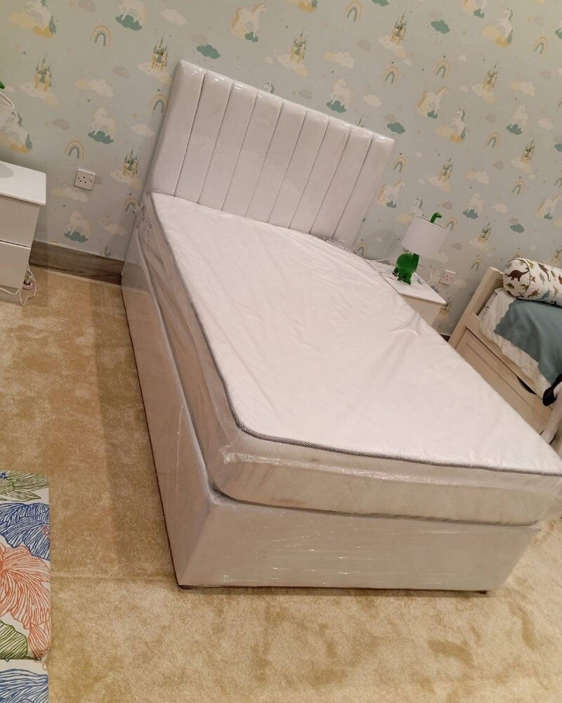 Bed or mattress available - 11