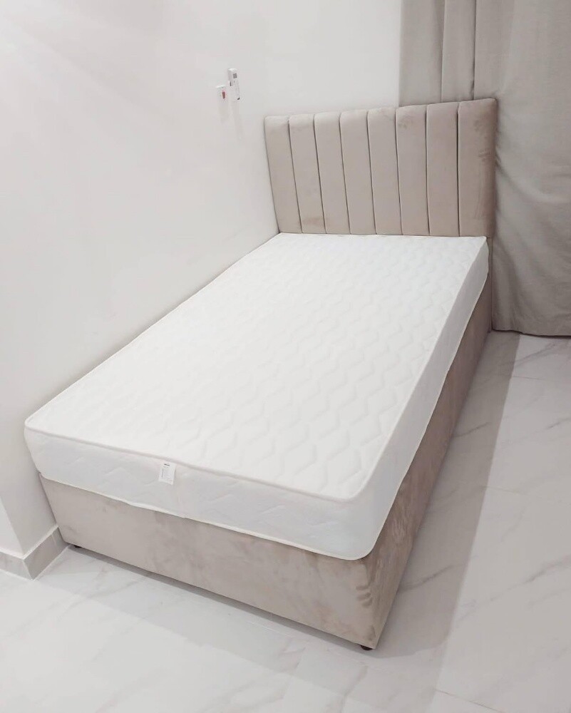 Bed or mattress available - 3