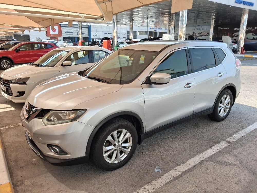 Nissan X-Trail 2015, 4WD, 7Seaters - 2