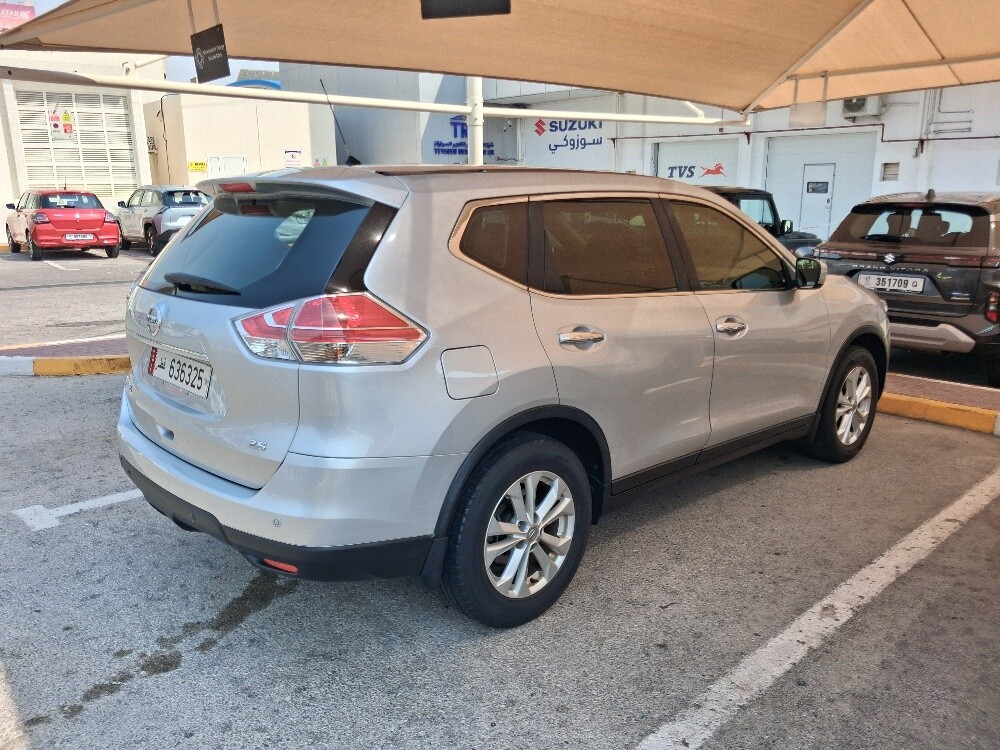 Nissan X-Trail 2015, 4WD, 7Seaters - 4