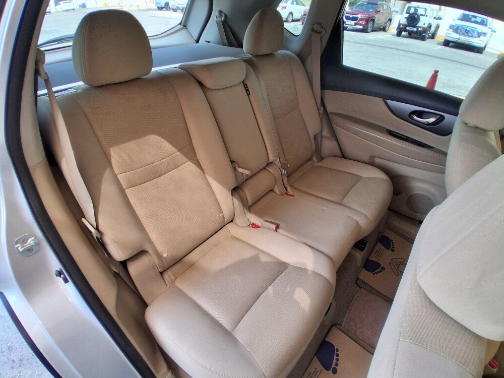 Nissan X-Trail 2015, 4WD, 7Seaters - 18