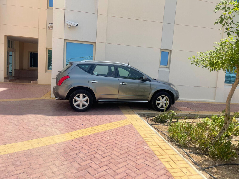 نيسان - 5