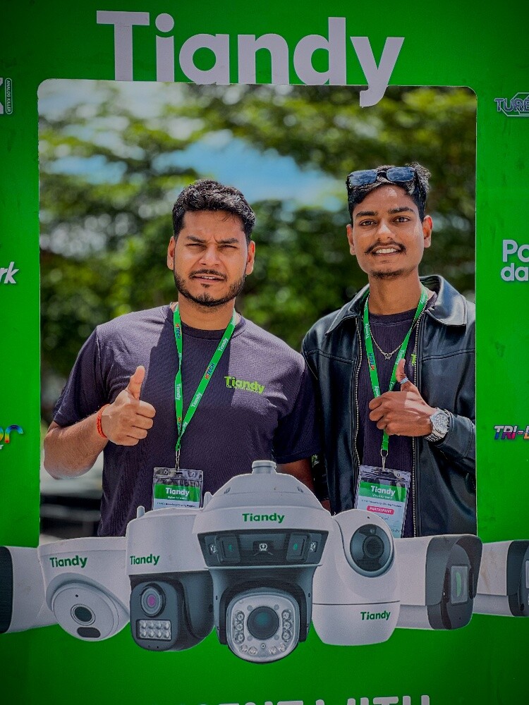 I need Job CCTV technicians and ins - 3