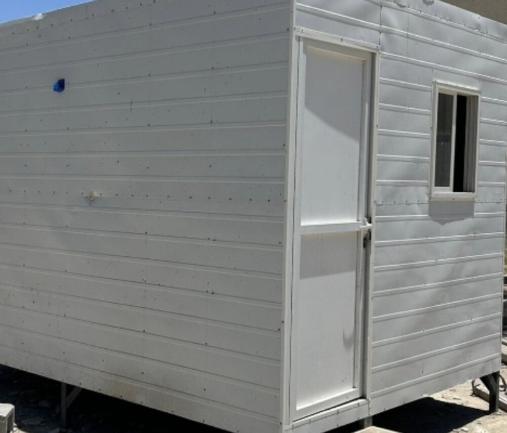 capean with bathroom - 1