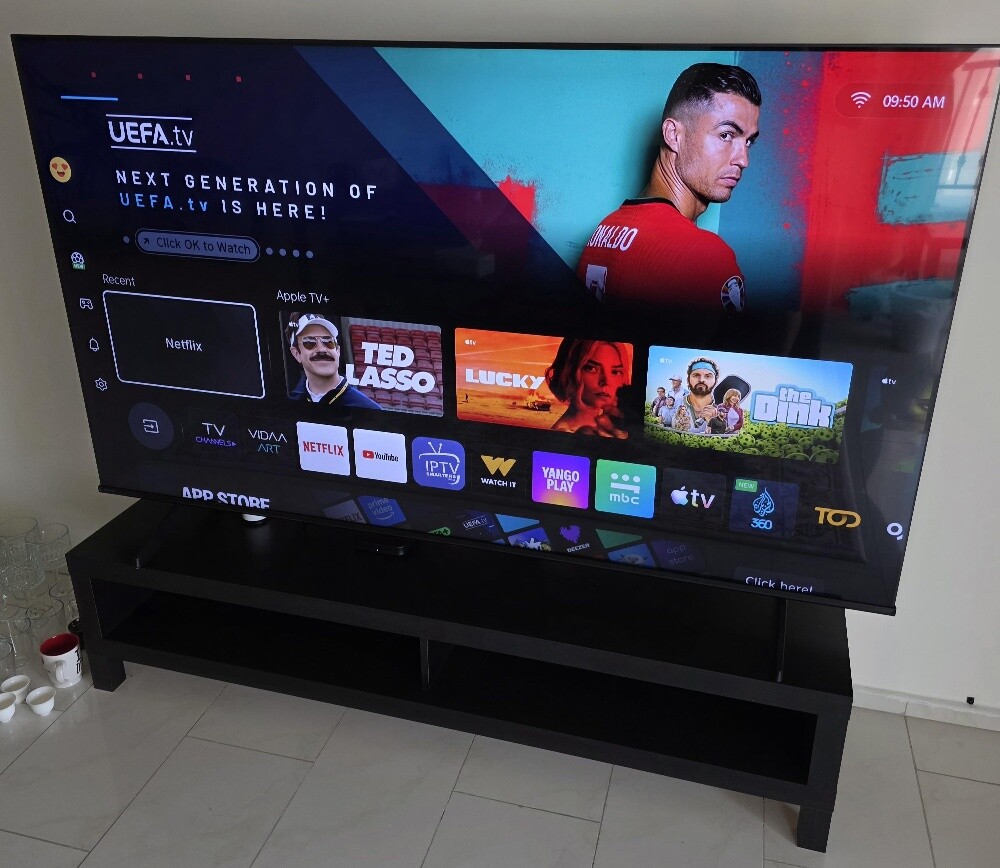 75inch Hisense Smart TV 4K - 1