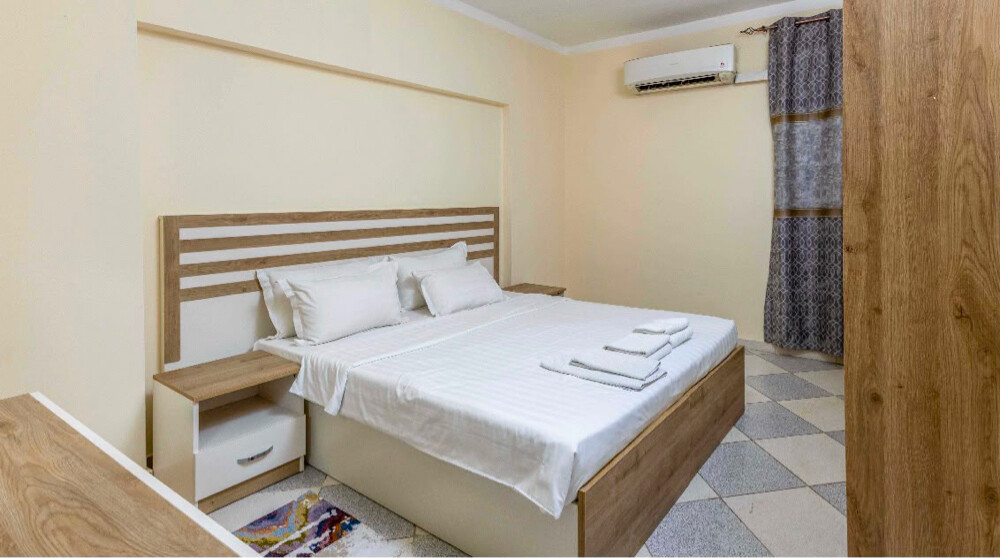 Room for Rent – Prime Location  - 3