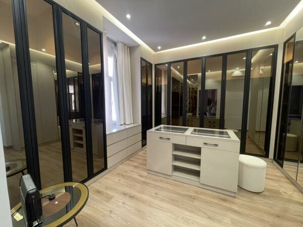 ELEGANT FF 5BR VL | SALE | THUMAMA - 10