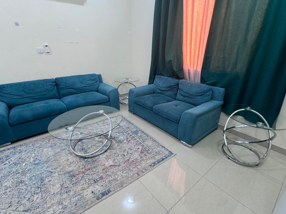 طقم جلوس بحالة ممتازة - 3