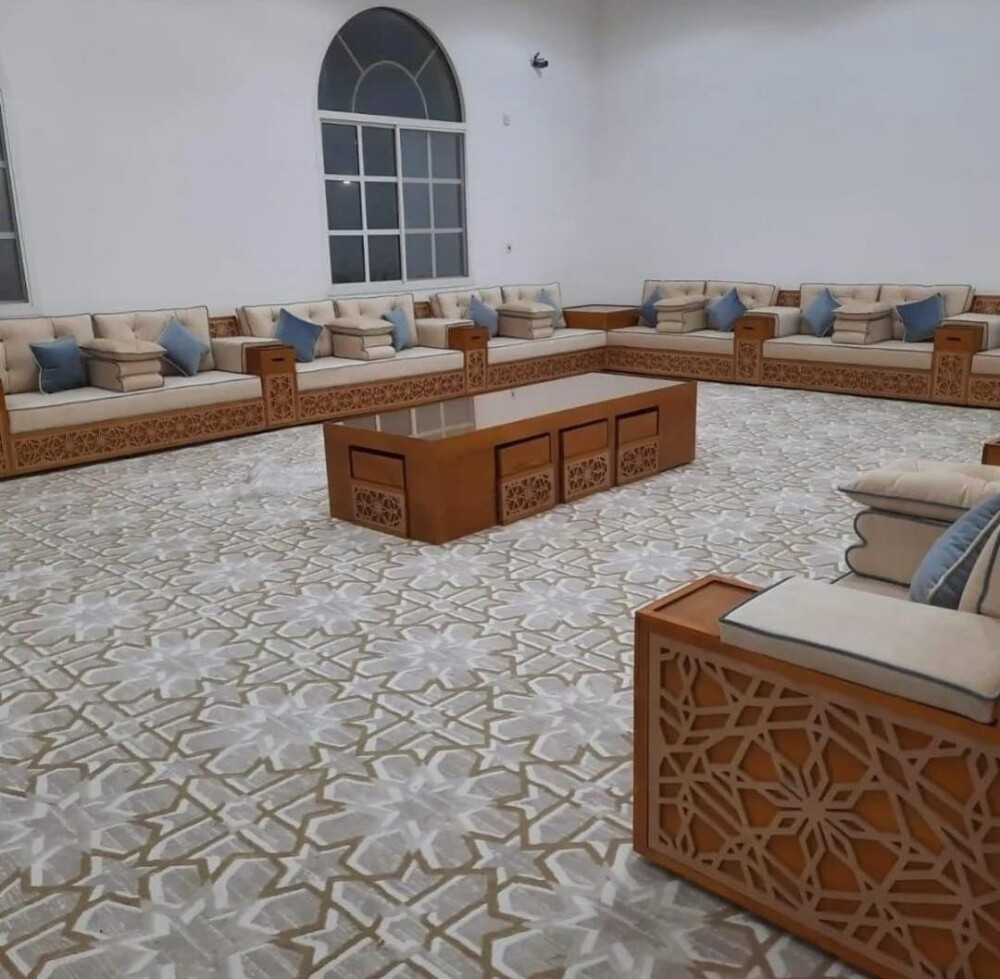الأريكة والستائر - 6