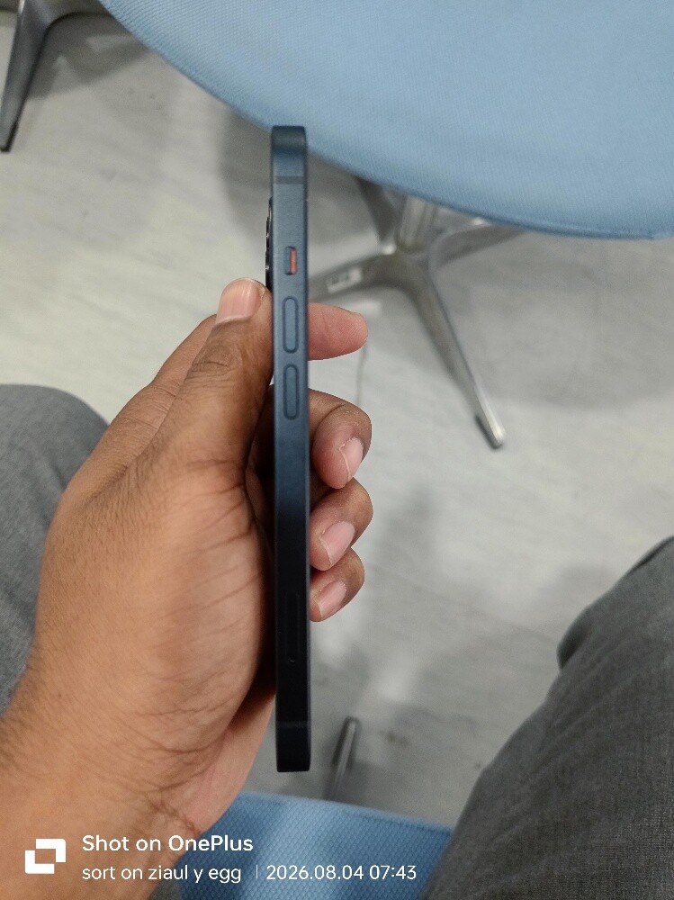 iPhone 13 - 3