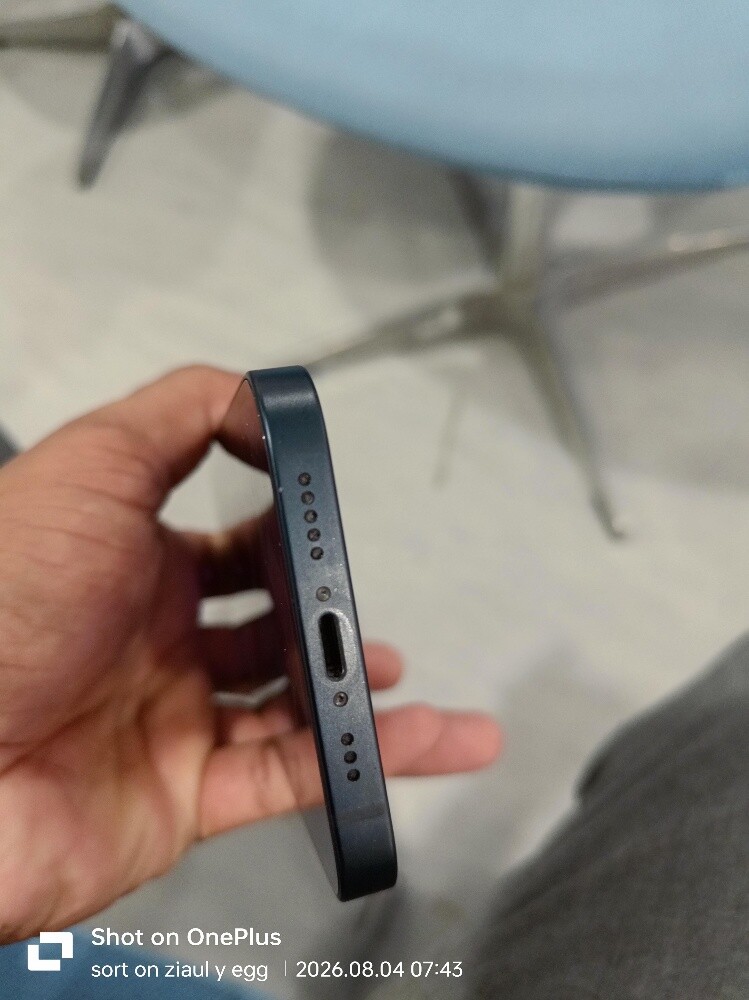 iPhone 13 - 2