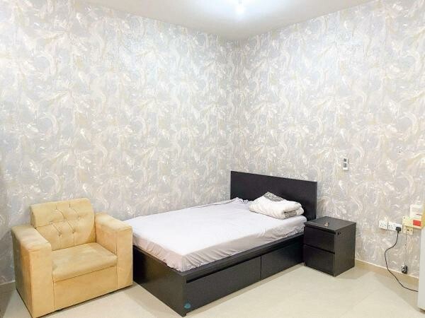 Spacious Studio in Family area - 3