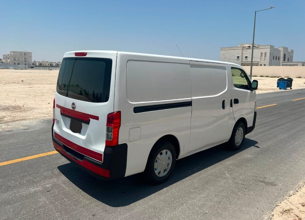 Nissan Urvan - 4