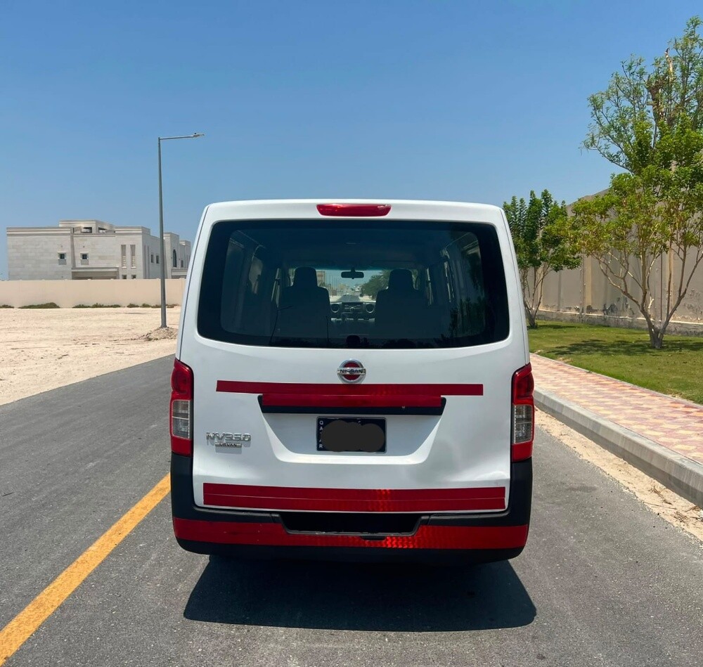 Nissan Urvan - 5