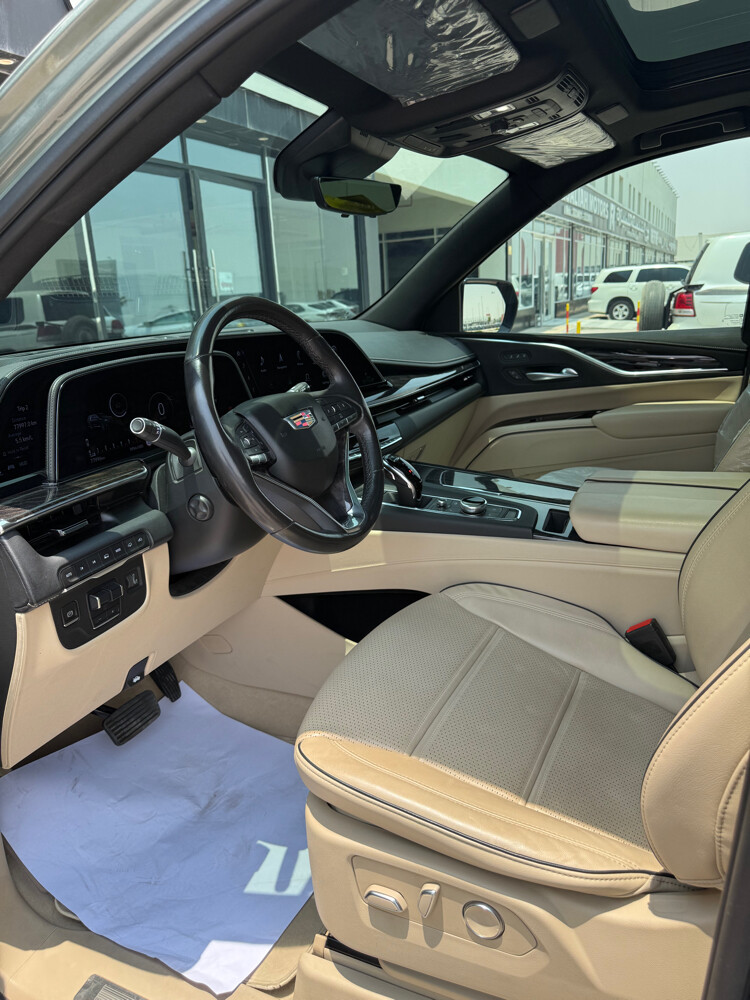 Cadillac Escalade - 9