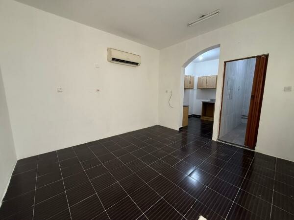Outhouse Studio | Bills Included - 3
