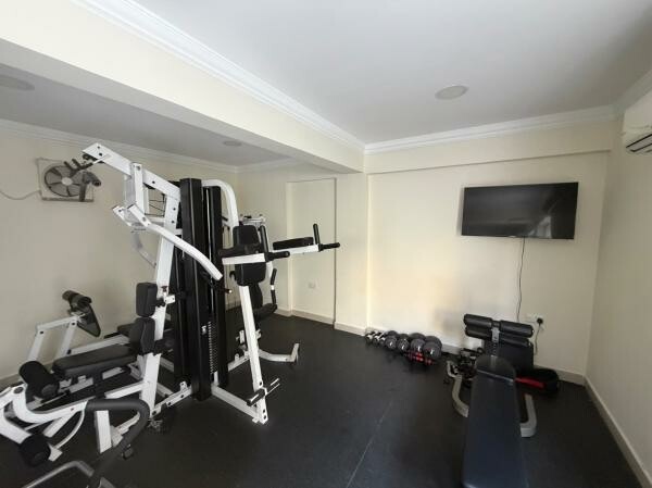 LUXURY 3BR | ABU HAMOUR | POOL& GYM - 5
