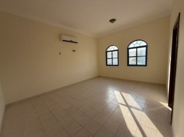 LUXURY 3BR | ABU HAMOUR | POOL& GYM - 8