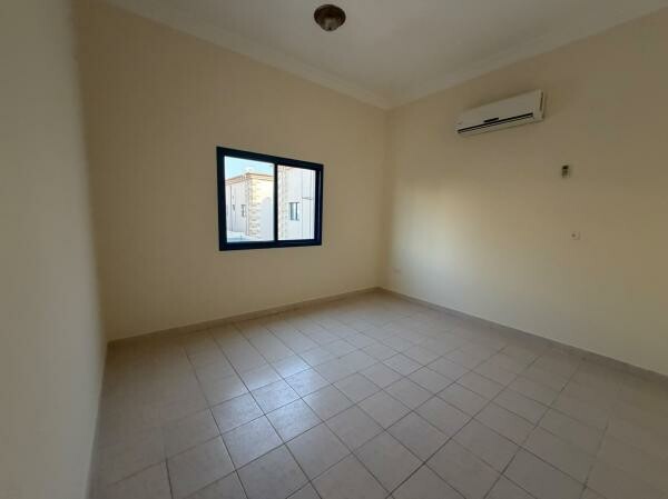 LUXURY 3BR | ABU HAMOUR | POOL& GYM - 9