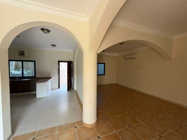 LUXURY 3BR | ABU HAMOUR | POOL& GYM - 10