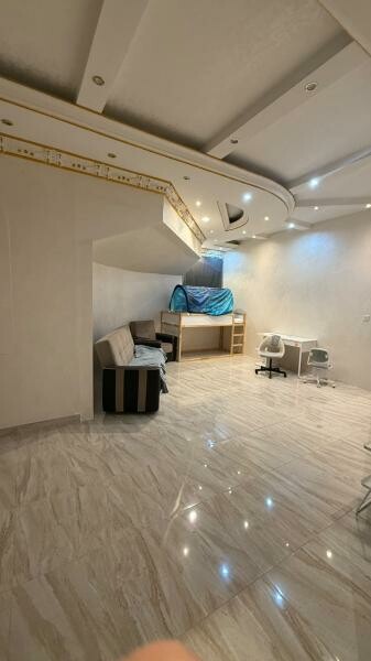 Spacious Fully Furnished 1-Bedroom - 1