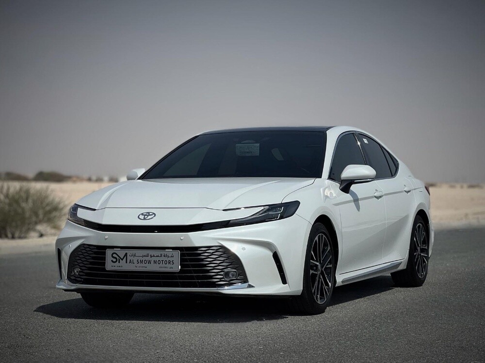 Toyota Camry GLE 2025 - 1
