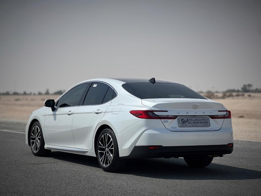 Toyota Camry GLE 2025 - 11